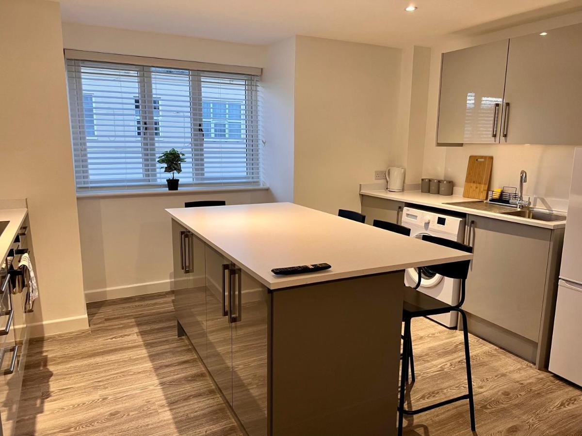 Апартаменты Superb Modern Flat In Northampton, Parking &Ev Экстерьер фото